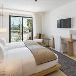 Avenida (adults Only) לאגוּ‏ש