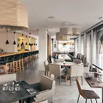 拉各斯阿维尼达酒店