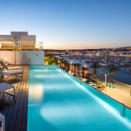 Avenida (adults Only)