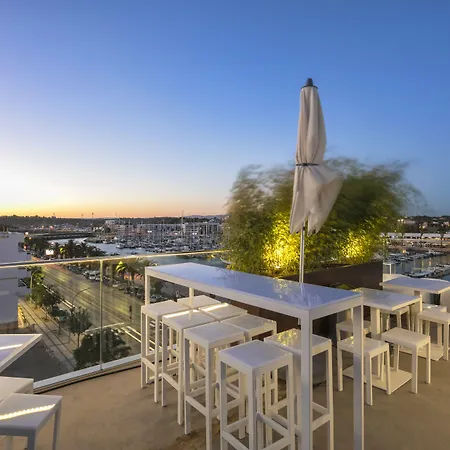 Avenida (adults Only)