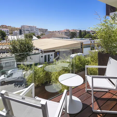 Avenida (adults Only)